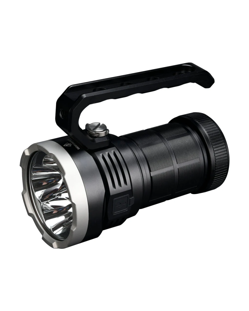 Fitorch P200 - Lampe torche 14000 lumens, puissance et robustesse pour toutes vos missions. Fitorch P200 - Lampe torche 14000 lumens, puissance et robustesse pour toutes vos missions.