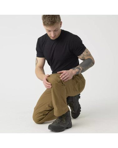 Pantalon UTP Taiga Green de Helikon Tex – Un design tactique alliant confort et fonctionnalité. Pantalon UTP Taiga Green de Helikon Tex – Un design tactique alliant confort et fonctionnalité.