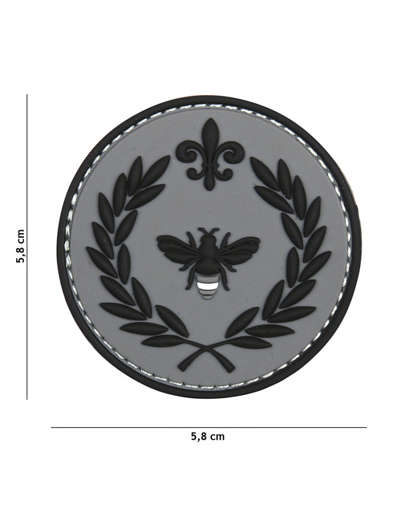 Patch 3D Napoléon gris en PVC de 101 INC fixé sur un équipement tactique Patch 3D Napoléon gris en PVC de 101 INC fixé sur un équipement tactique