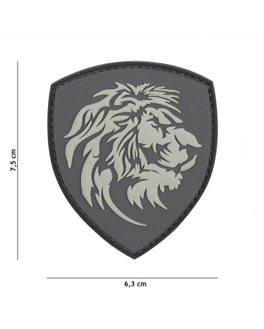 Patch PVC Dutch Lion gris de 101 INC fixé sur une veste tactique