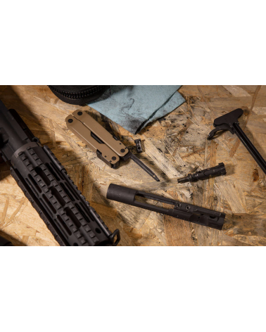 Pince Leatherman Super Tool 300M – Version Coyote avec 20 outils, idéale pour le terrain et l’entretien des armes. Pince Leatherman Super Tool 300M – Version Coyote avec 20 outils, idéale pour le terrain et l’entretien des armes.