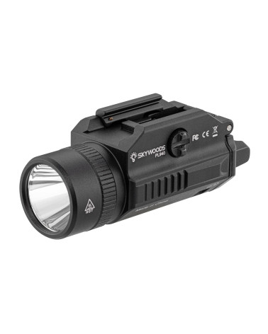 Lampe tactique CYCLONE 940 lumens – SKYWOODS puissante et robuste Lampe tactique CYCLONE 940 lumens – SKYWOODS puissante et robuste