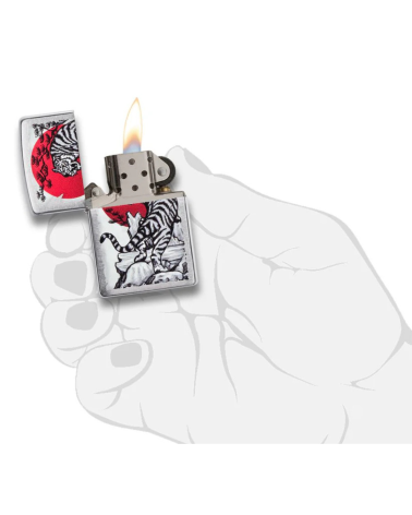 Zippo Japan Tiger – Briquet chrome avec design tigre japonais stylisé, rechargeable et garanti à vie Zippo Japan Tiger – Briquet chrome avec design tigre japonais stylisé, rechargeable et garanti à vie