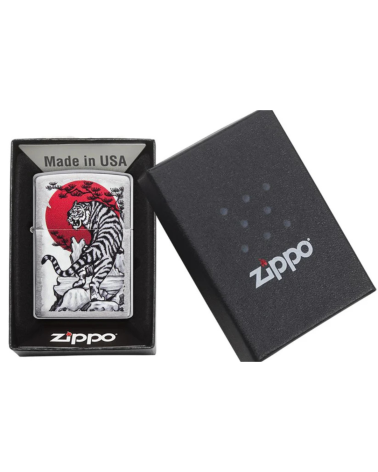 Zippo Japan Tiger – Briquet chrome avec design tigre japonais stylisé, rechargeable et garanti à vie Zippo Japan Tiger – Briquet chrome avec design tigre japonais stylisé, rechargeable et garanti à vie