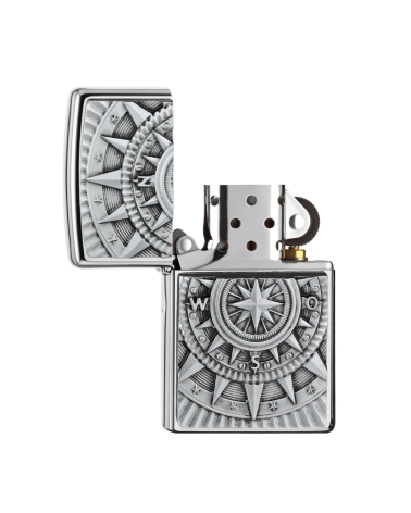 Briquet Zippo Compass Emblem – Boussole en relief sur finition chrome brossé, idéal pour les aventuriers. Briquet Zippo Compass Emblem – Boussole en relief sur finition chrome brossé, idéal pour les aventuriers.