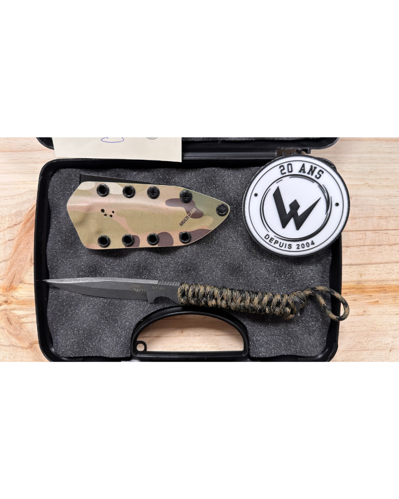 Couteau Wildsteer W-TECH 4 Édition 20 Ans N°01/40 lame stonewash avec manche paracorde Urban