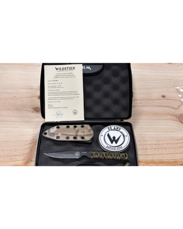 Couteau Wildsteer W-TECH 4 Édition 20 Ans N°01 lame noire serration avec manche paracorde Urban