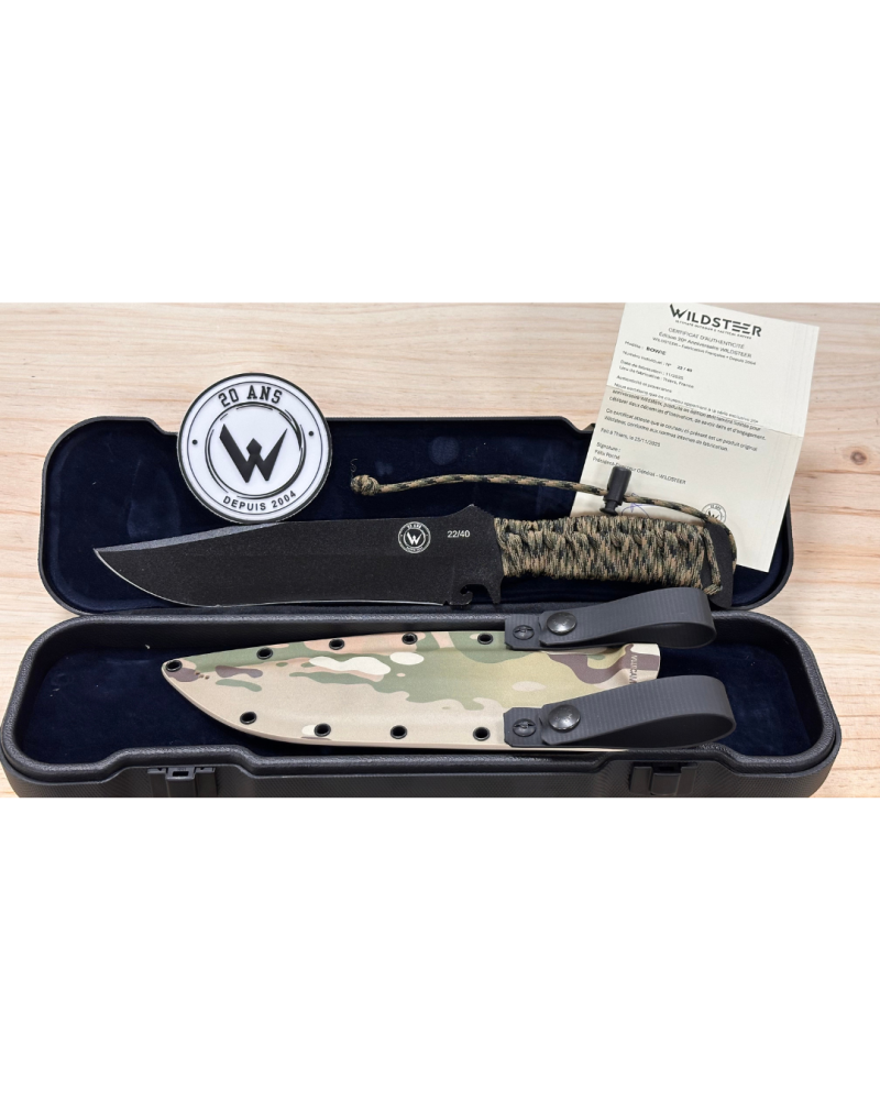 Couteau Wildsteer Bowie Édition 20 Ans N°22/40 lame noire avec manche paracorde urban, série limitée française