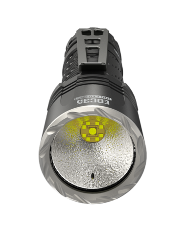 Lampe torche Nitecore EDC35 5000 lumens avec portée de 550 mètres et batterie rechargeable conçue pour EDC, sécurité et outdoor.