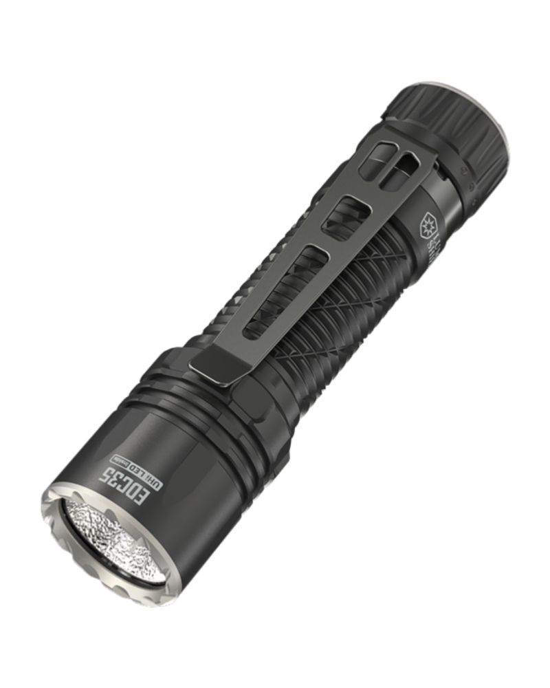 Lampe torche Nitecore EDC35 5000 lumens avec portée de 550 mètres et batterie rechargeable conçue pour EDC, sécurité et outdoor.