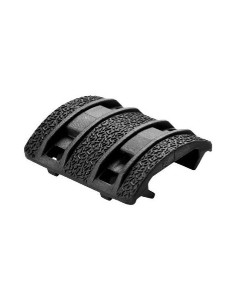 Couvre rail Picatinny Magpul XTM noir avec texture antidérapante pour protection et meilleure prise en main du rail.