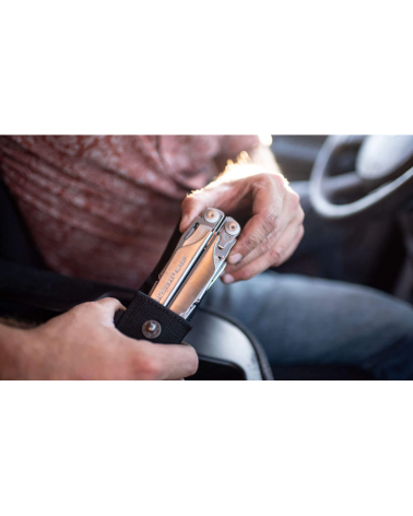 Pince multifonction Leatherman Surge noire avec 21 outils en acier inoxydable finition oxyde noir