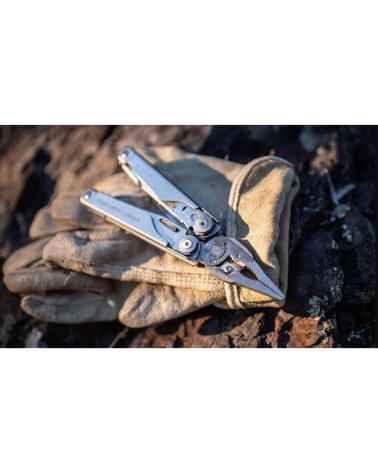 Pince multifonction Leatherman Surge noire avec 21 outils en acier inoxydable finition oxyde noir
