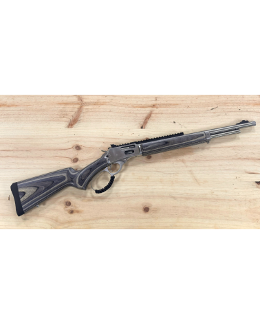 Carabine Rossi R95 calibre 44 Magnum gris laminé vendue occasion avec légères rayures sur les bois quasiment invisibles