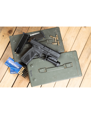 Pistolet Taurus TS9 Black en calibre 9x19 mm avec système striker, commandes ambidextres, canon de 102 mm