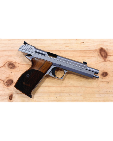 Pistolet SIG Sauer P210 Legend Silver calibre 9x19 mm Made in Germany, modèle rare présenté dans un état exceptionnel