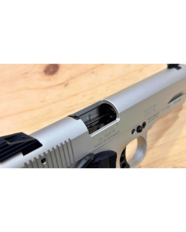 Pistolet SIG Sauer 1911-22 Silver calibre .22 LR d'occasion, inspiré du design 1911 avec finition Silver