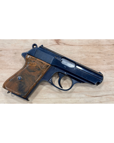 Pistolet Walther PPK fabriqué à Zella-Mehlis en 1935, calibre 7.65mm Browning, poinçon Couronne/N, vendu avec son étui.